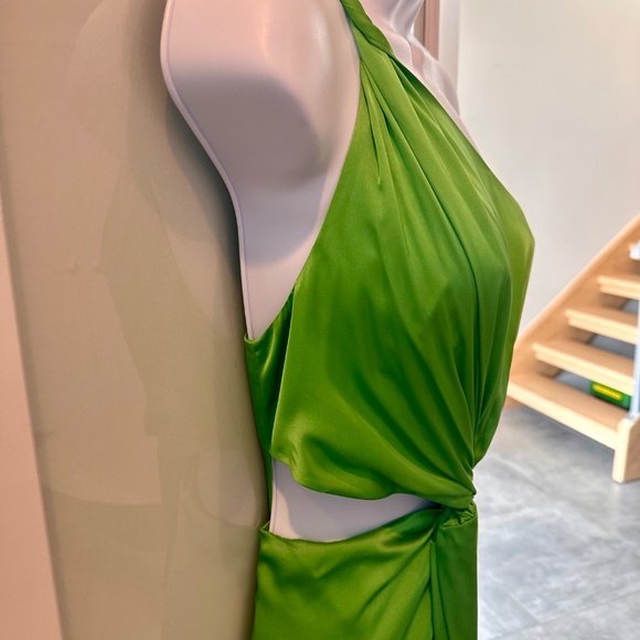 New w/Tags!! Amur Deena One Shoulder Gown in Green Daylily, size 4 - Picture 11 of 16